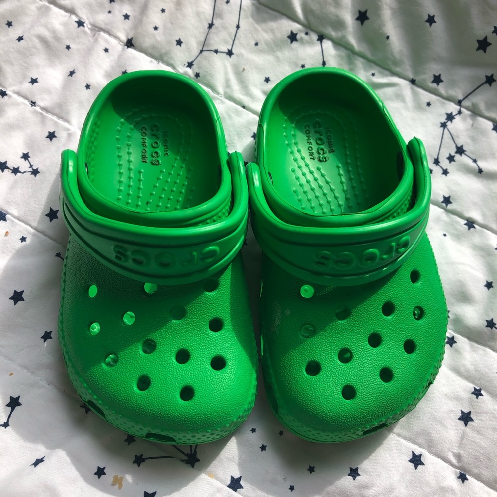 Green Toddler Crocs Size 6